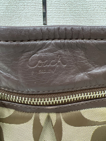 Coach Beige Shoulder Bags A-18783