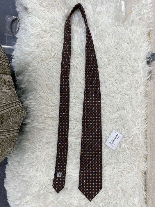 Louis Vuitton Brown A-18809
