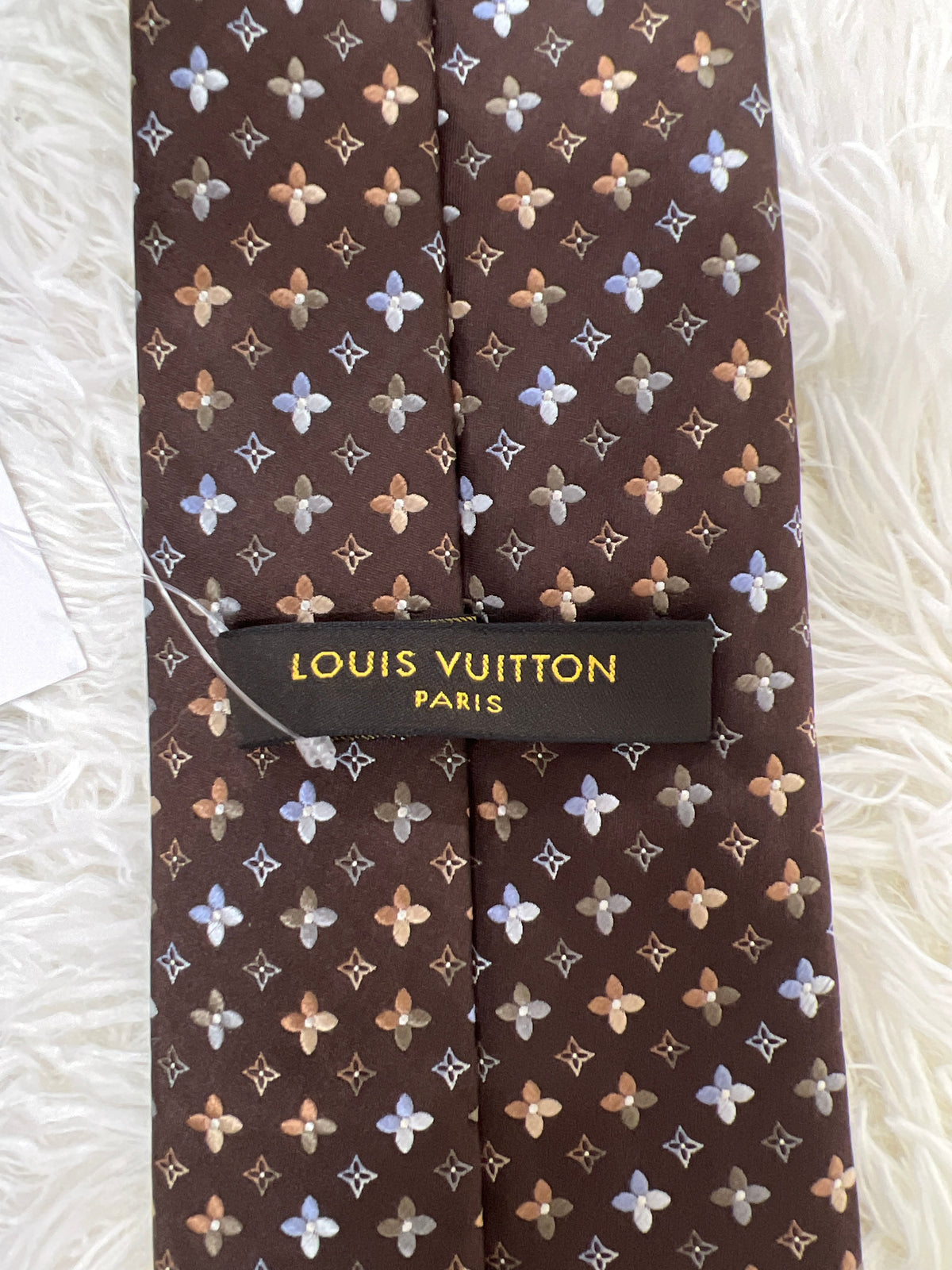 Louis Vuitton Brown A-18809
