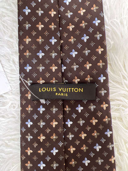 Louis Vuitton Brown A-18809