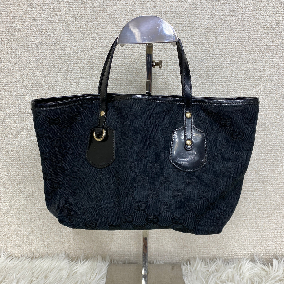 Gucci Black Handle Bags A-18838