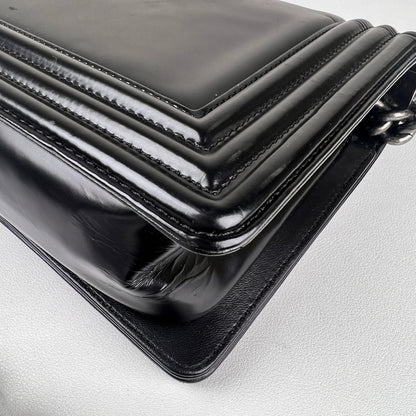 Chanel Black Shoulder Bags A-18865