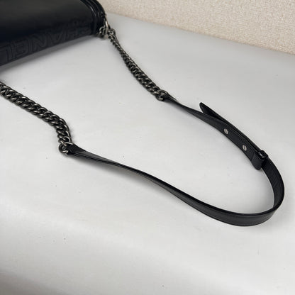 Chanel Black Shoulder Bags A-18865