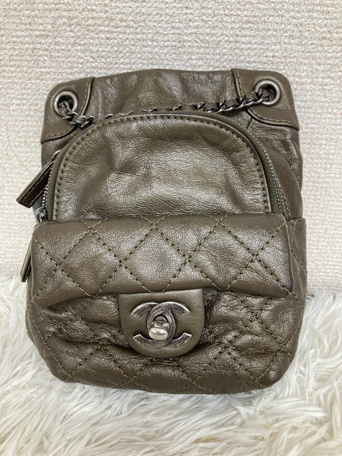 Chanel Brown Shoulder Bags A-18874