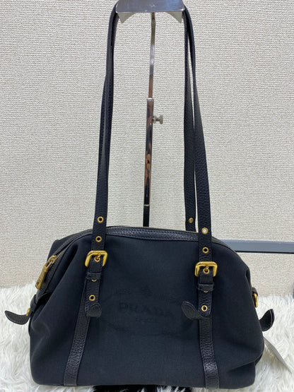 Prada Black Shoulder Bags A-18880