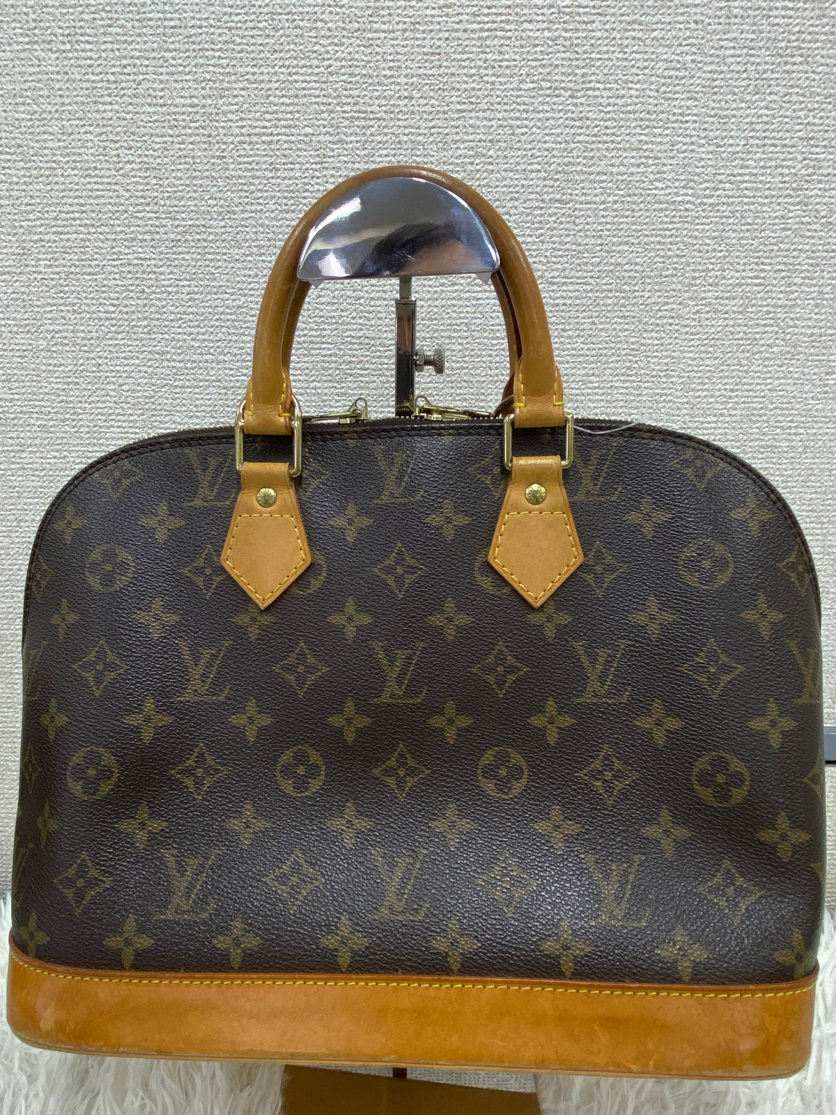 Louis Vuitton Brown Handle Bags A-18881