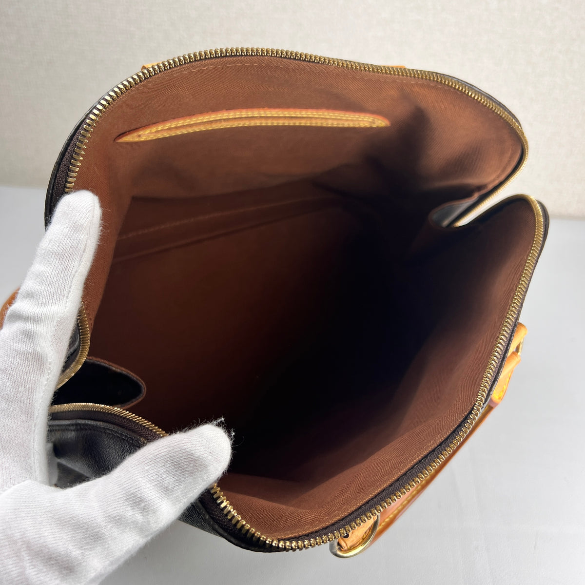 Louis Vuitton Brown Handle Bags A-18881