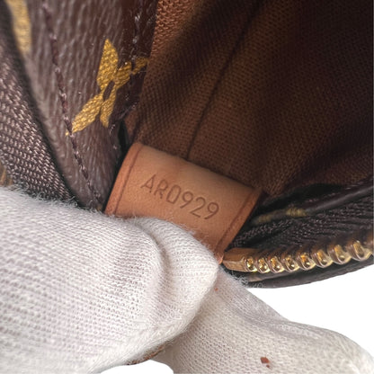 Louis Vuitton Brown Tote Bags A-18882