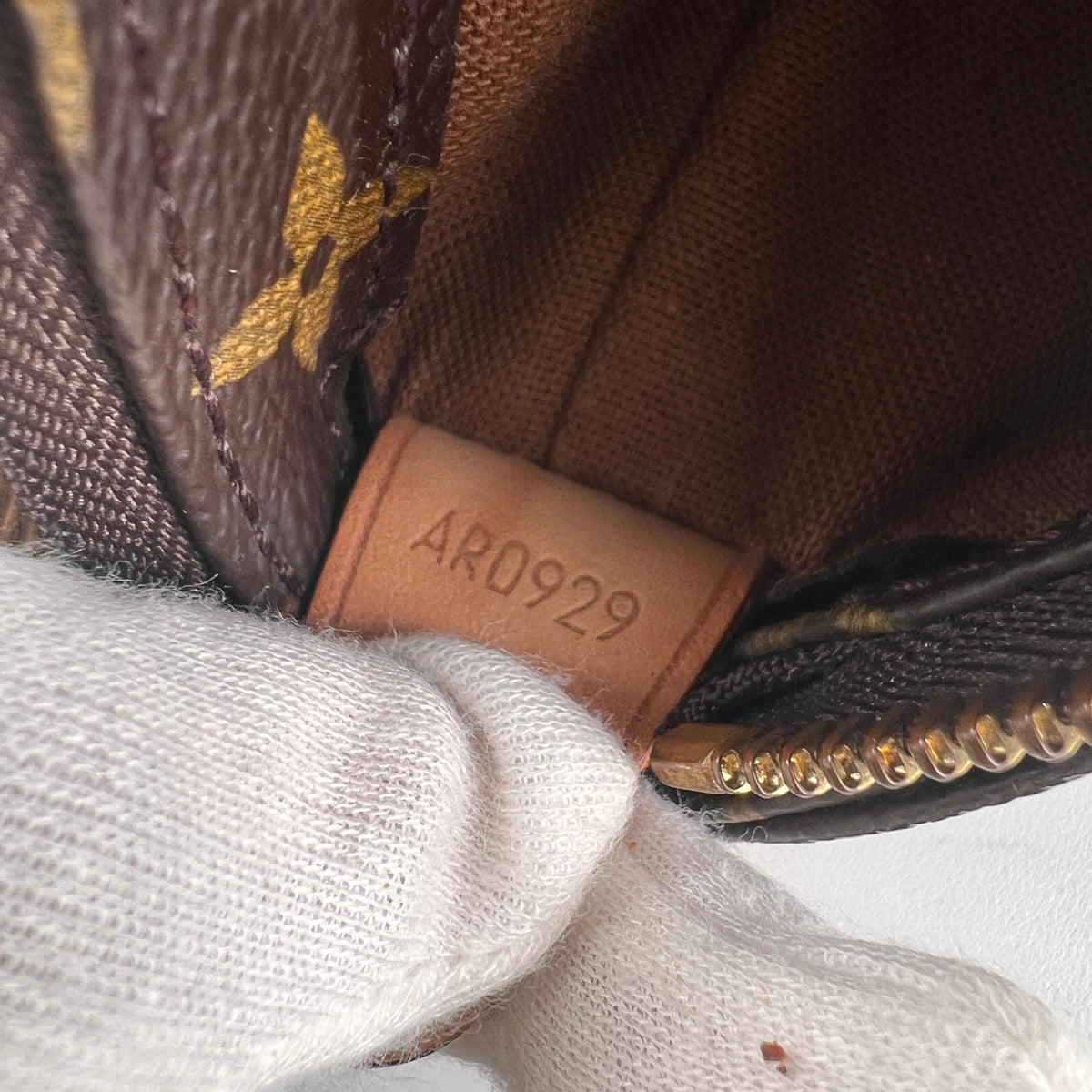 Louis Vuitton Brown Tote Bags A-18882