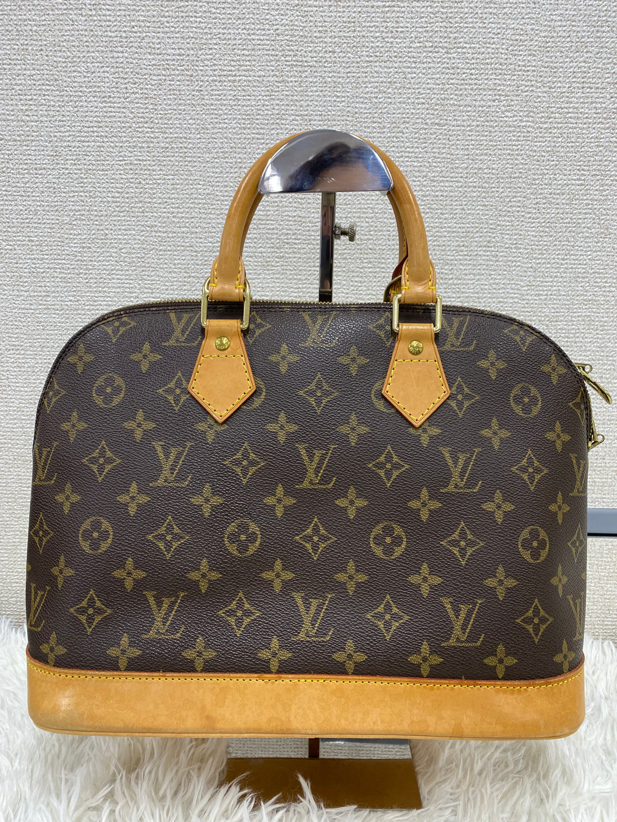 Louis Vuitton Brown Handle Bags A-18885