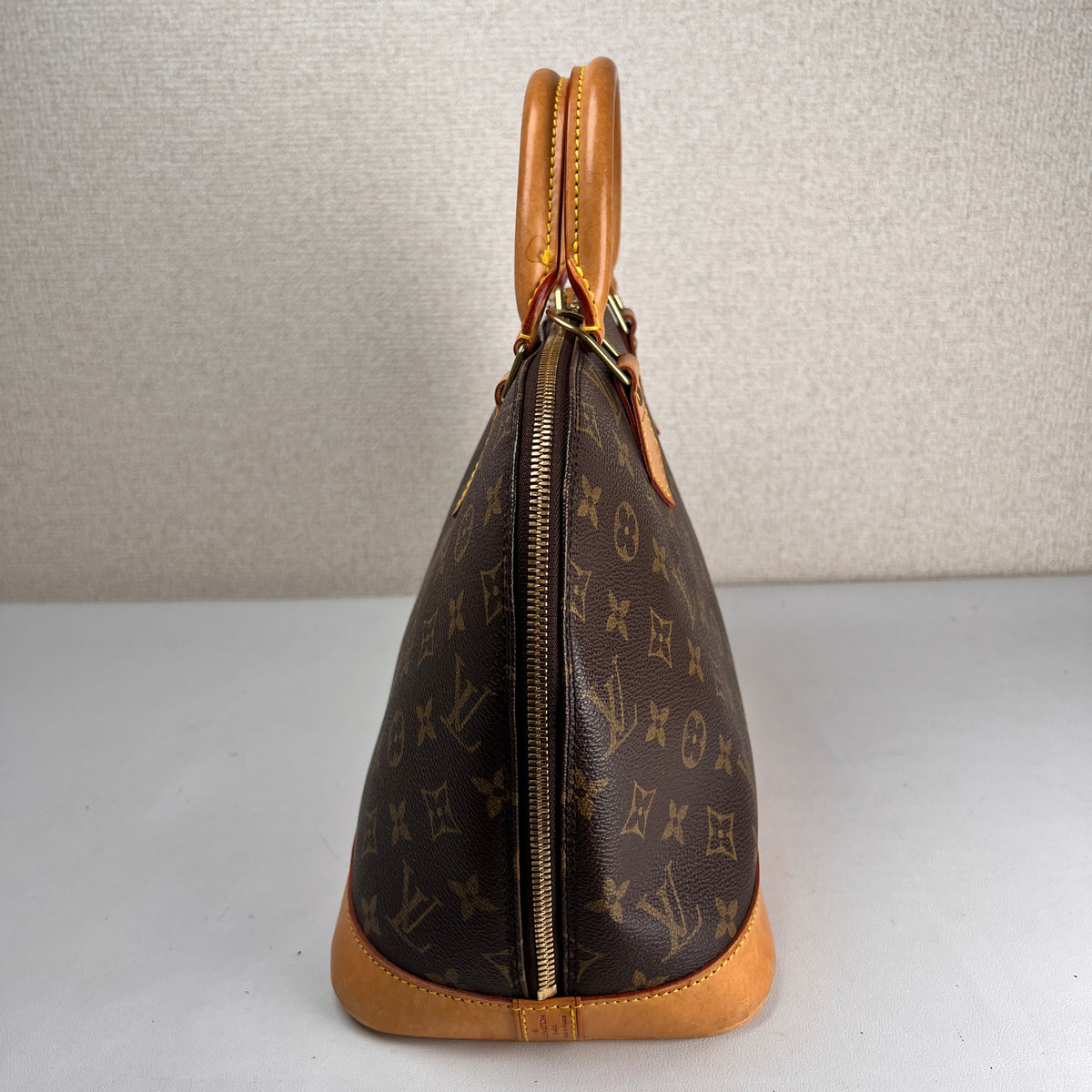 Louis Vuitton Brown Handle Bags A-18885