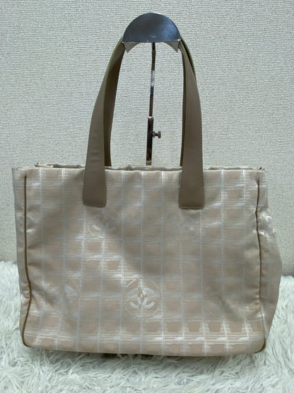 Chanel Beige Tote Bags A-18888