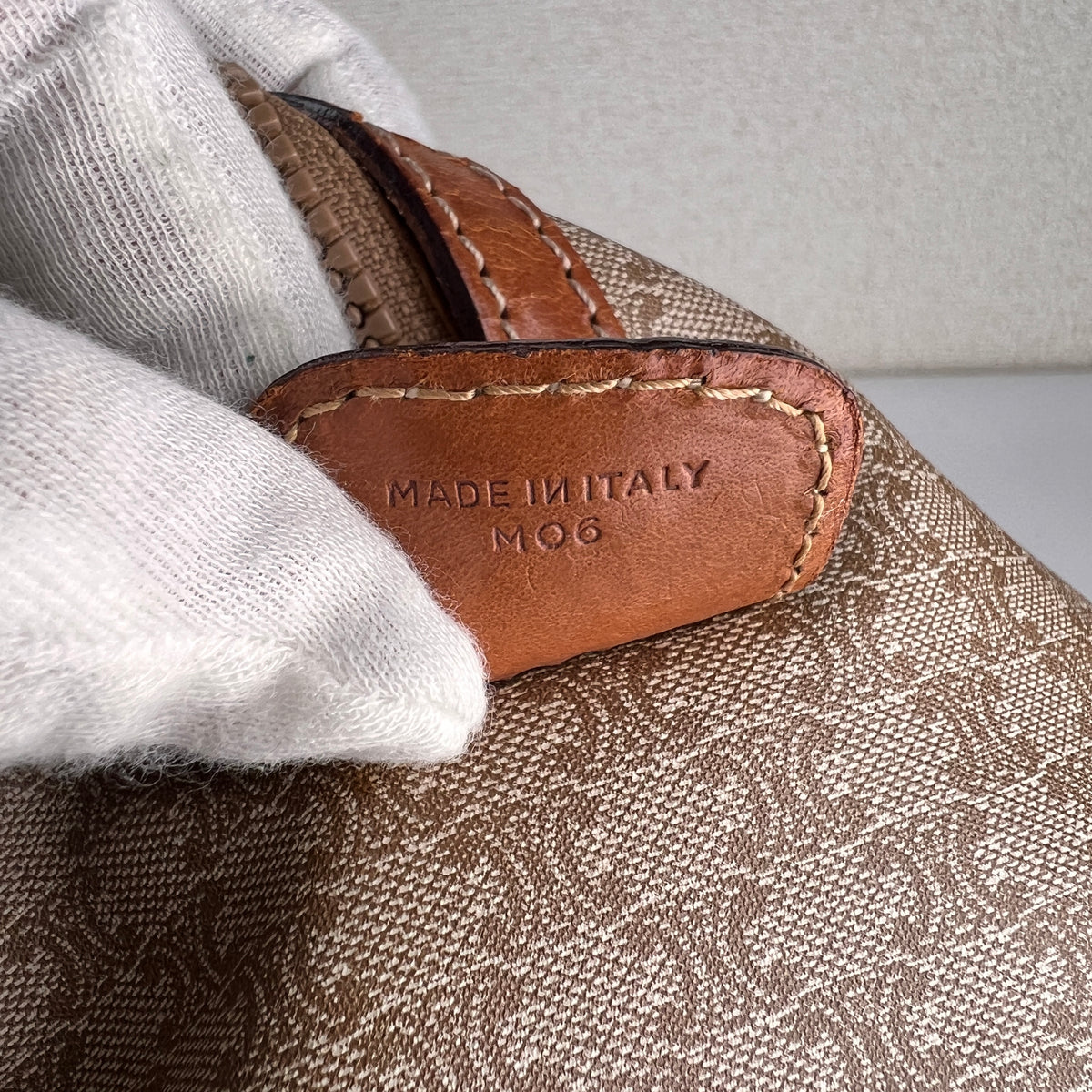 Celine Beige Handle Bags A-18901
