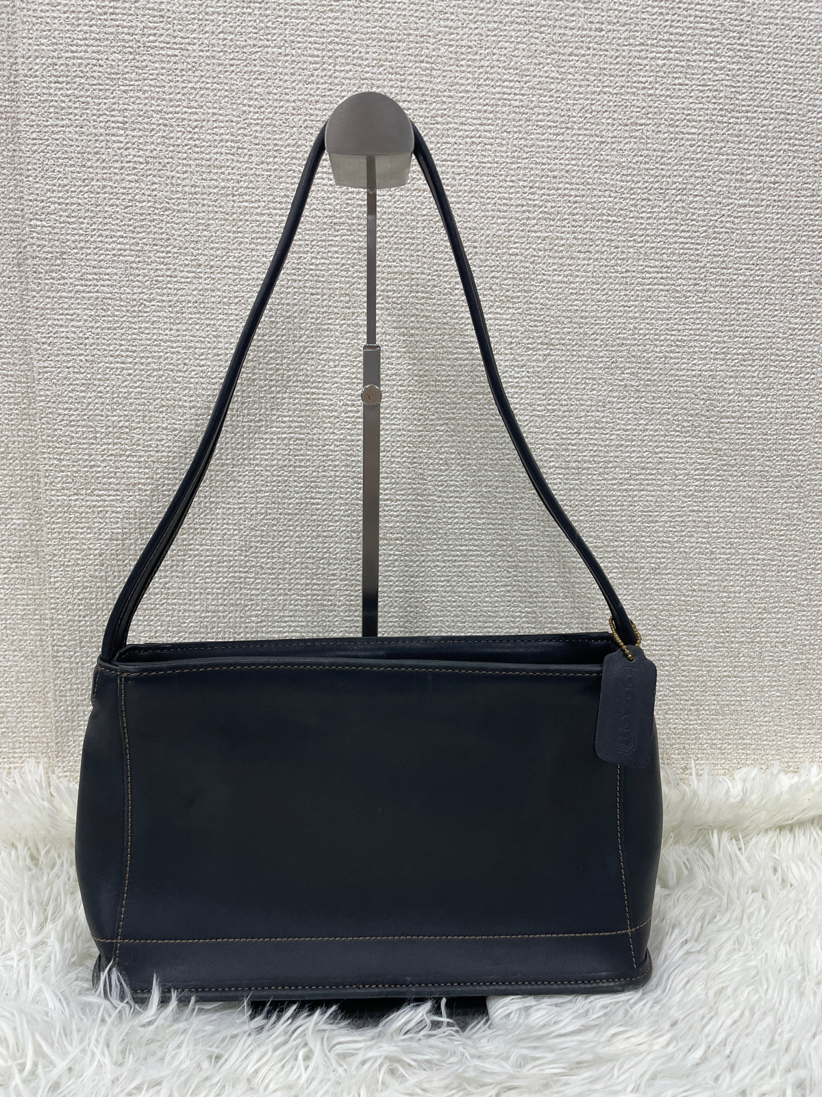 Coach Black Shoulder Bags A-18909