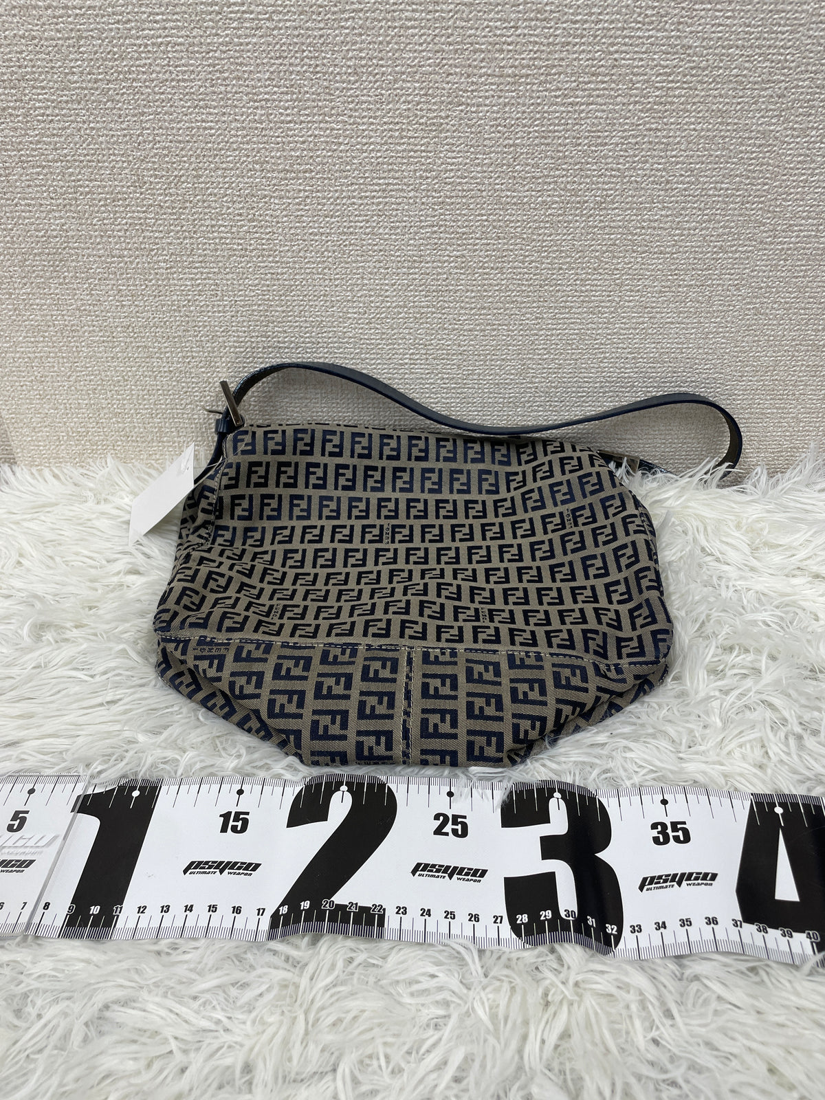 Fendi Navy Shoulder Bags A-18911