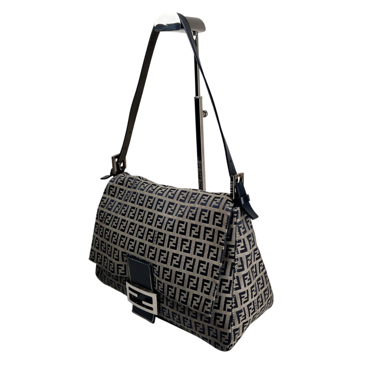 Fendi Navy Shoulder Bags A-18911
