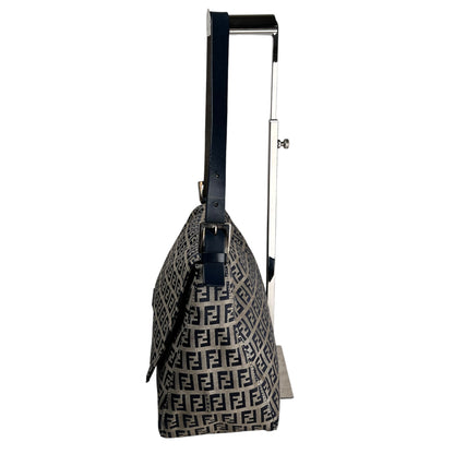 Fendi Navy Shoulder Bags A-18911