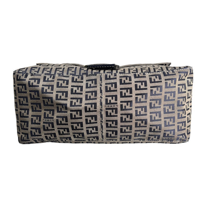 Fendi Navy Shoulder Bags A-18911