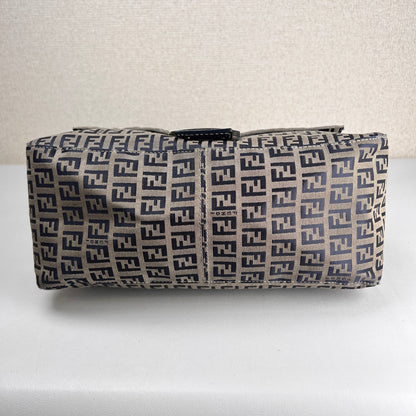 Fendi Navy Shoulder Bags A-18911
