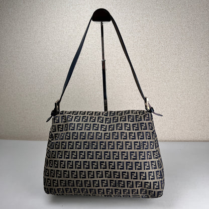 Fendi Navy Shoulder Bags A-18911