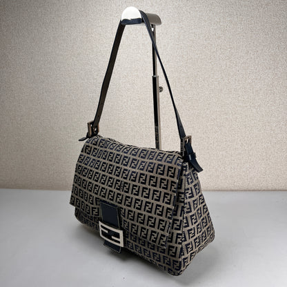 Fendi Navy Shoulder Bags A-18911