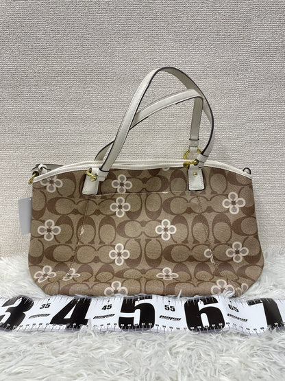 Coach Beige Shoulder Bags A-18917