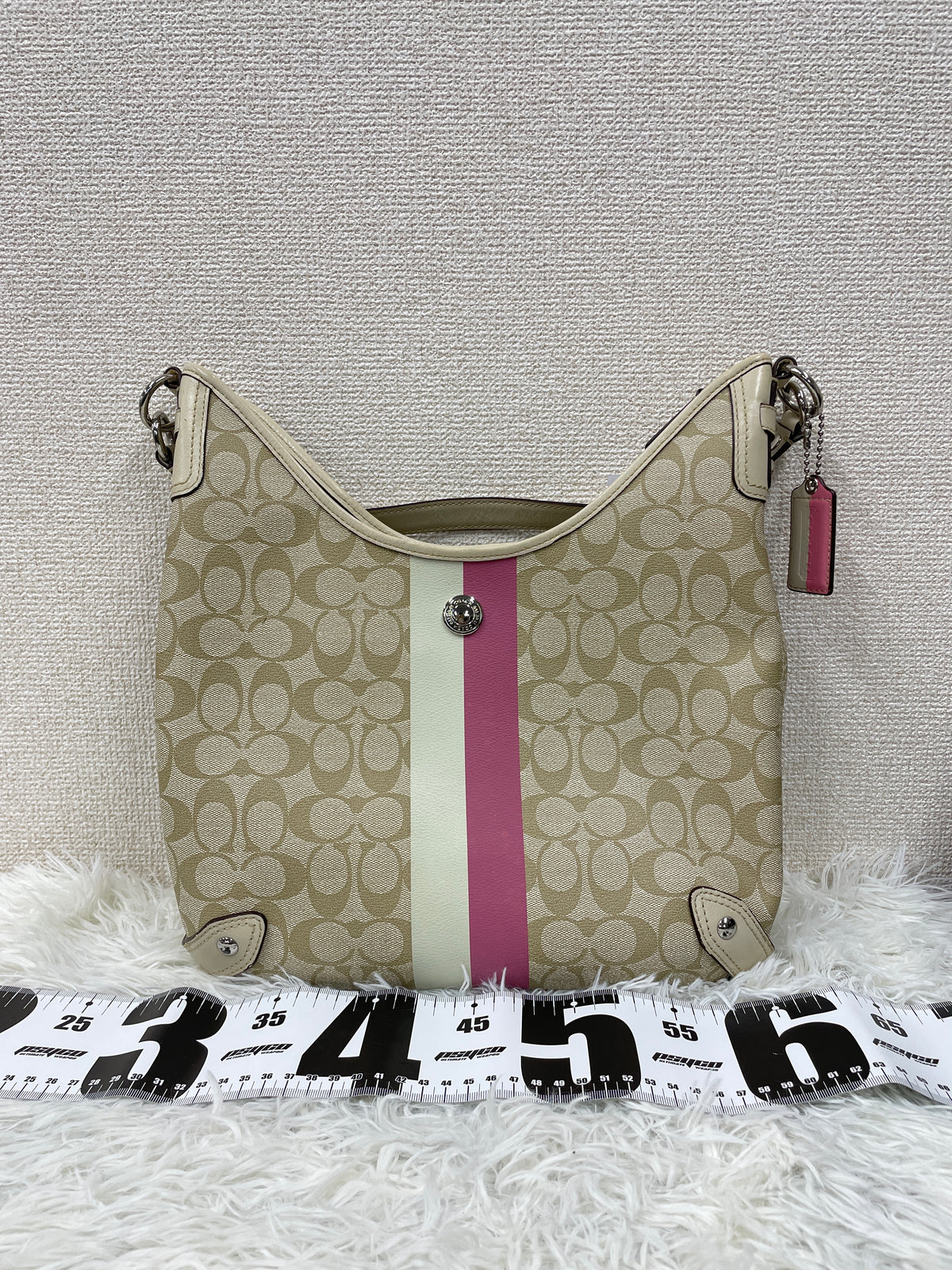 Coach Beige Shoulder Bags A-18919