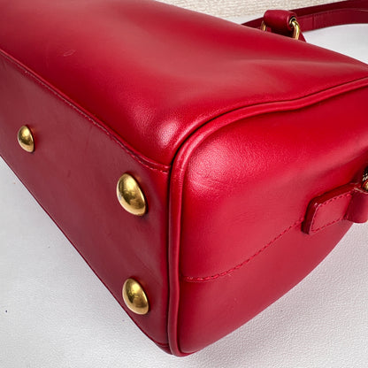 Saint Laurent Red Shoulder Bags A-18924