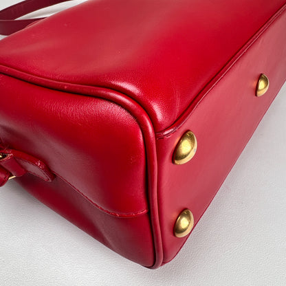 Saint Laurent Red Shoulder Bags A-18924