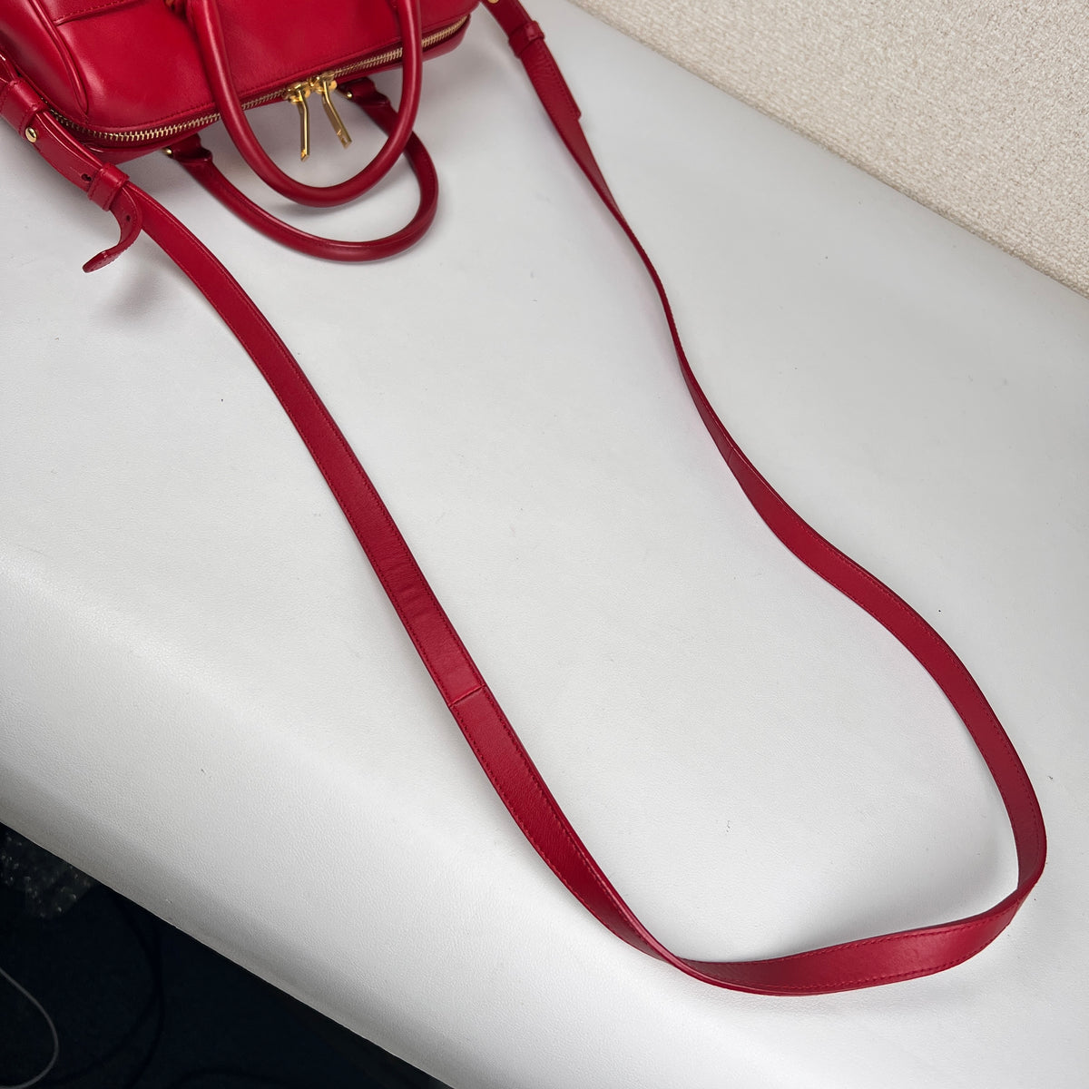 Saint Laurent Red Shoulder Bags A-18924
