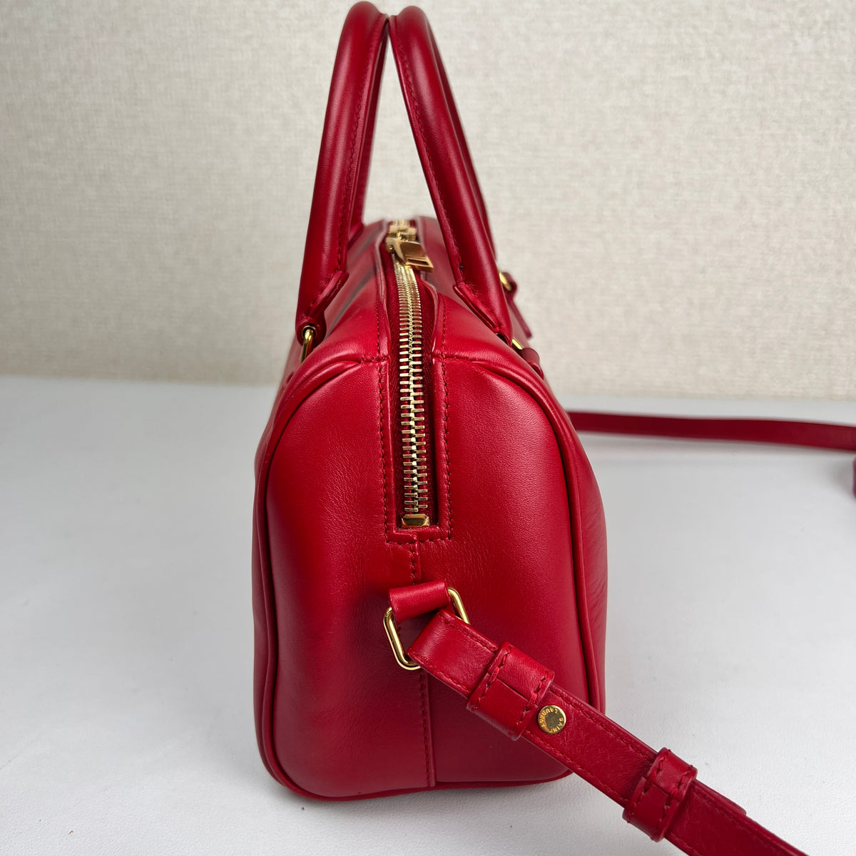 Saint Laurent Red Shoulder Bags A-18924