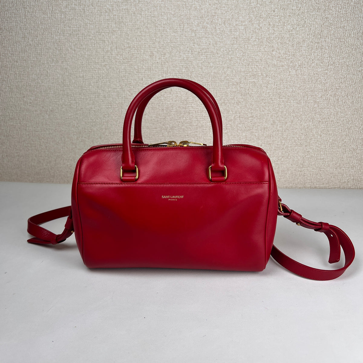 Saint Laurent Red Shoulder Bags A-18924