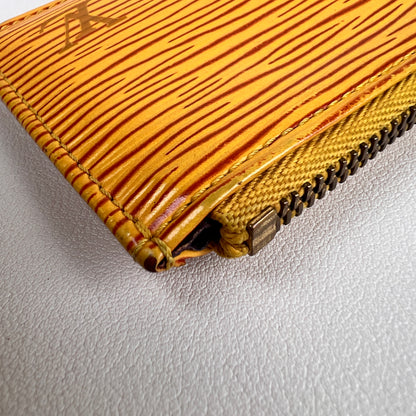 Louis Vuitton Yellow Wallets A-18946