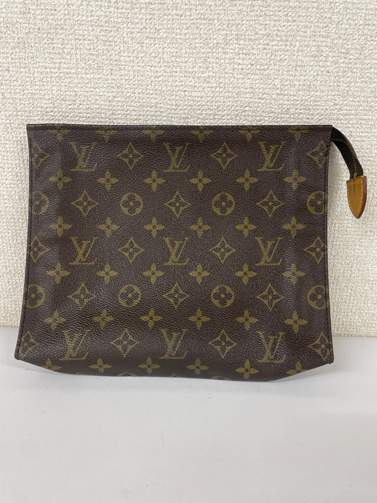 Louis Vuitton Brown A-18950