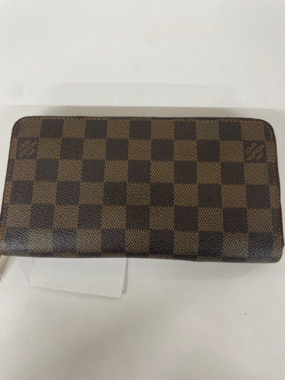 Louis Vuitton Brown Wallets A-18951