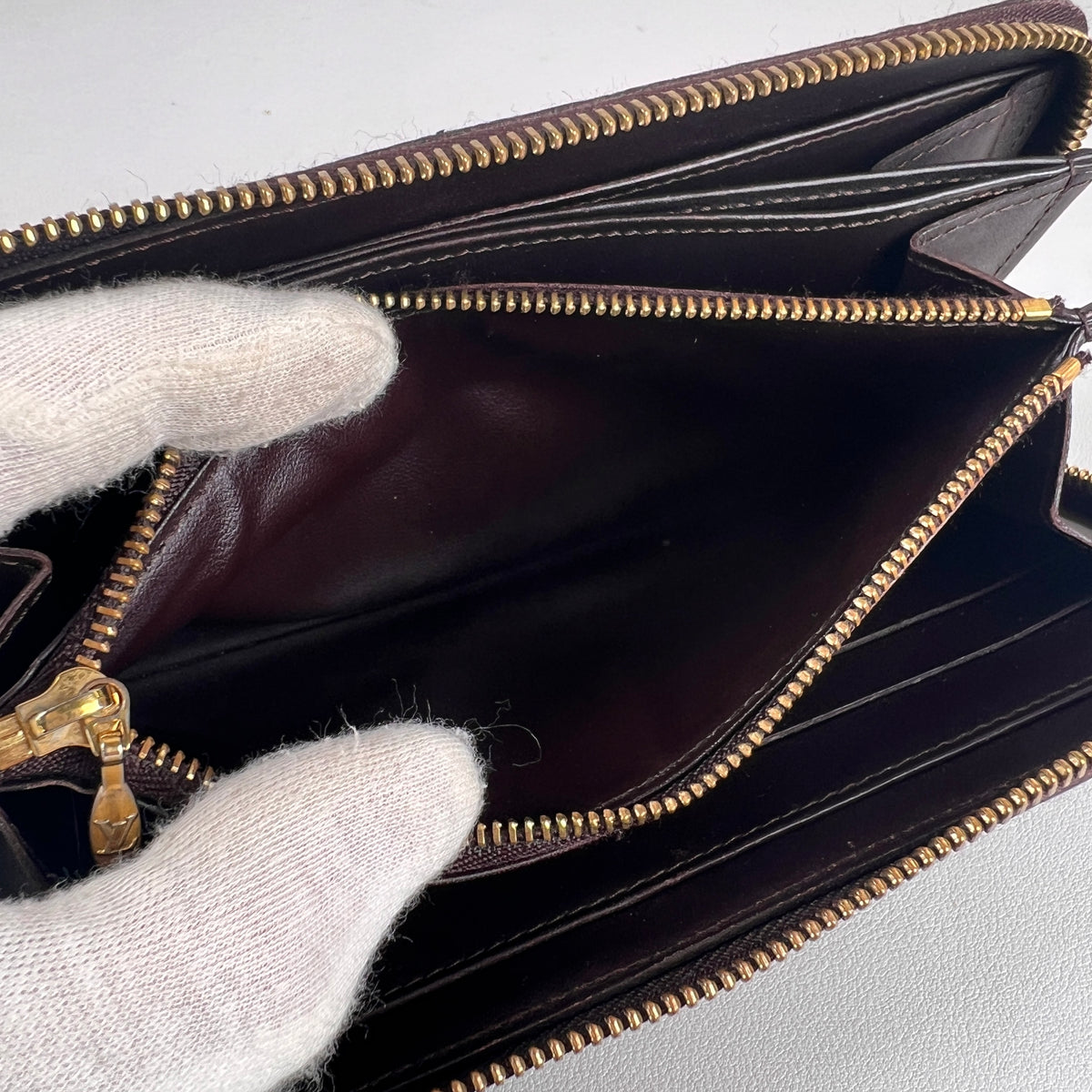 Louis Vuitton Bordeaux Wallets A-18953