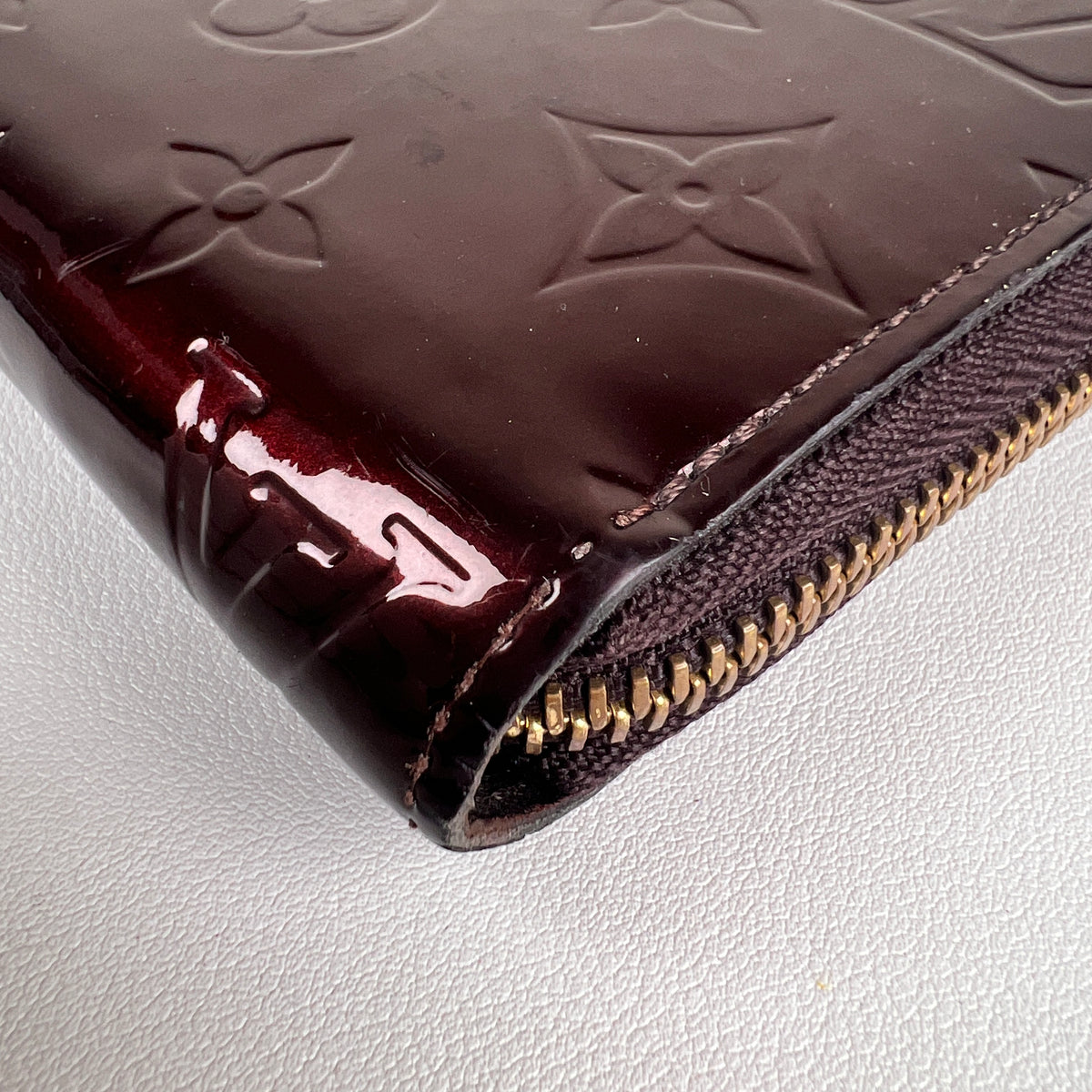 Louis Vuitton Bordeaux Wallets A-18953