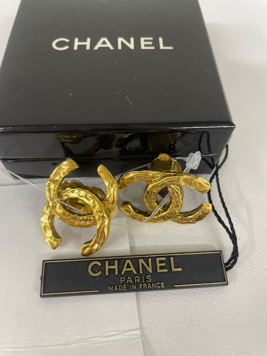 Chanel Gold Earrings A-18955