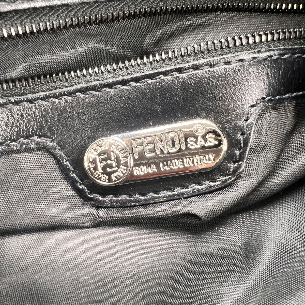 Fendi Tote Bags A-18962