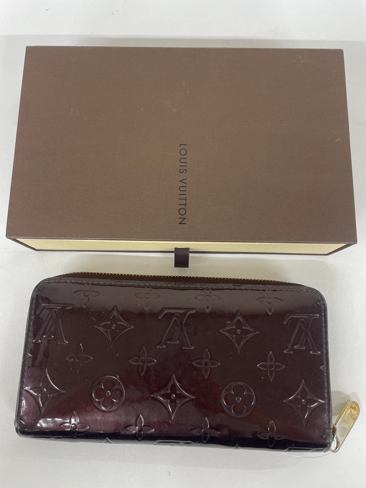 Louis Vuitton Bordeaux Wallets A-18965