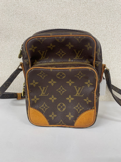 Louis Vuitton Brown Shoulder Bags A-18972