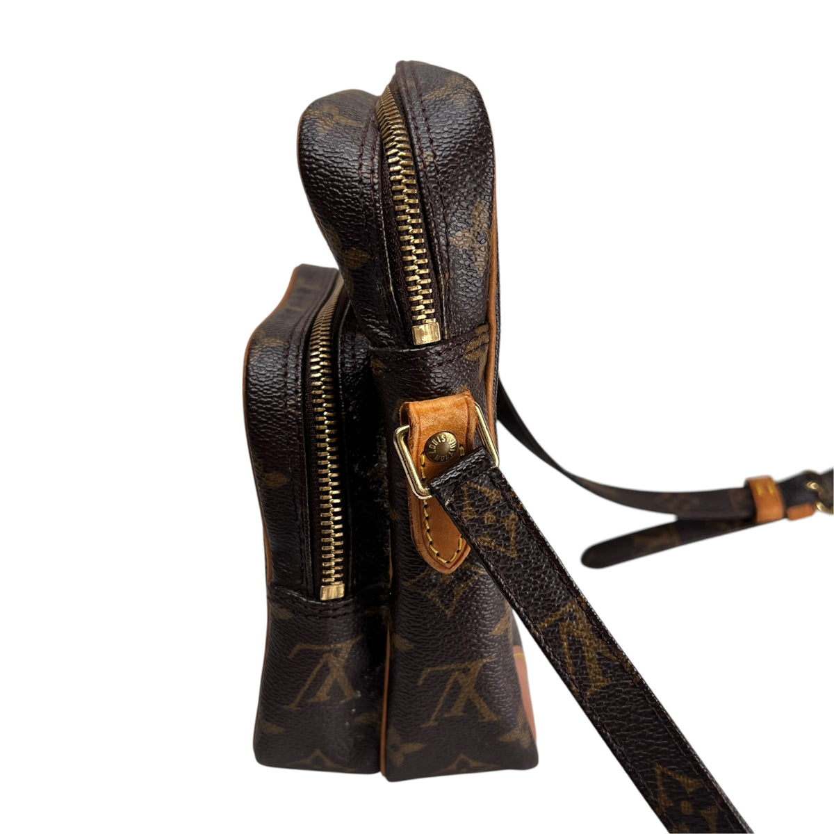 Louis Vuitton Brown Shoulder Bags A-18972