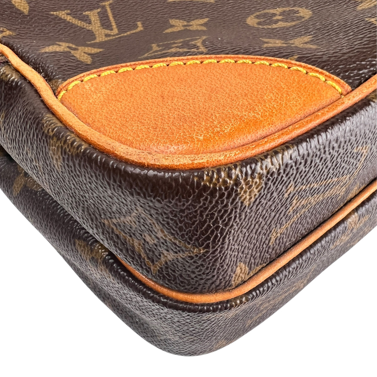Louis Vuitton Brown Shoulder Bags A-18972
