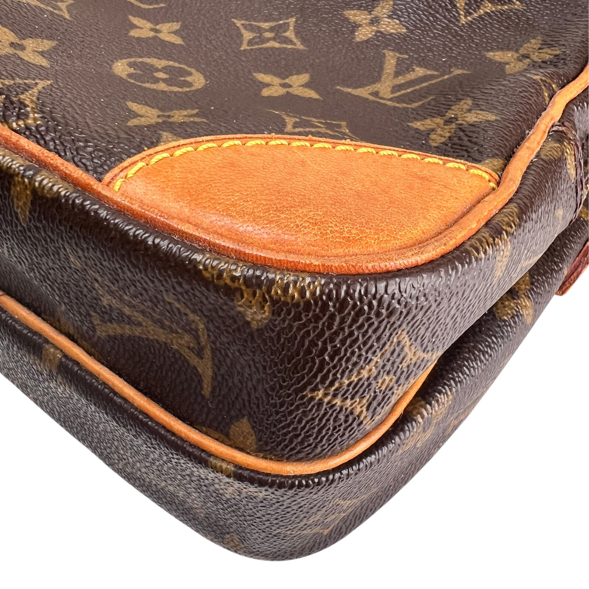 Louis Vuitton Brown Shoulder Bags A-18972