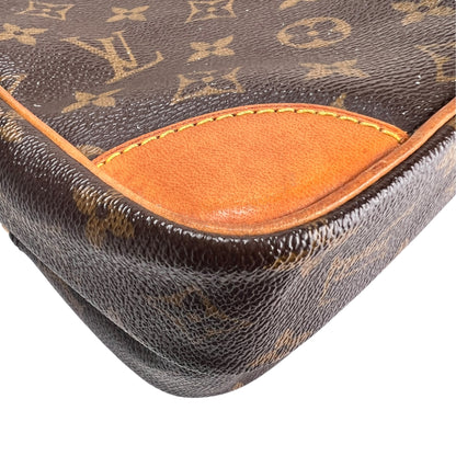 Louis Vuitton Brown Shoulder Bags A-18972