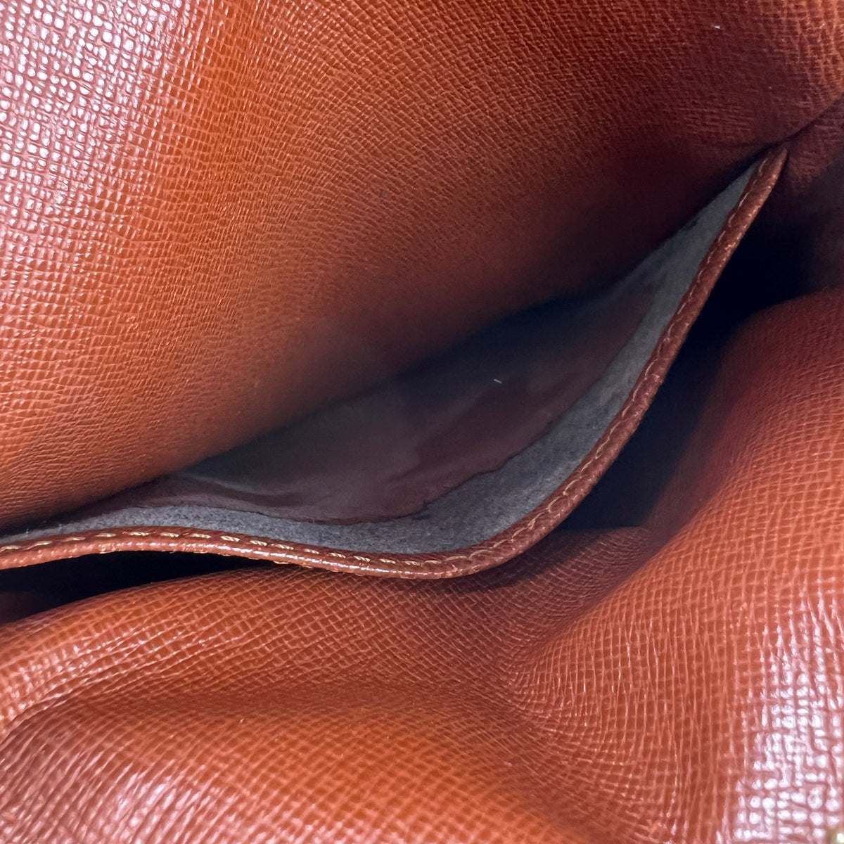 Louis Vuitton Brown Shoulder Bags A-18972