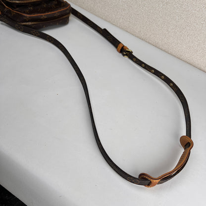 Louis Vuitton Brown Shoulder Bags A-18972