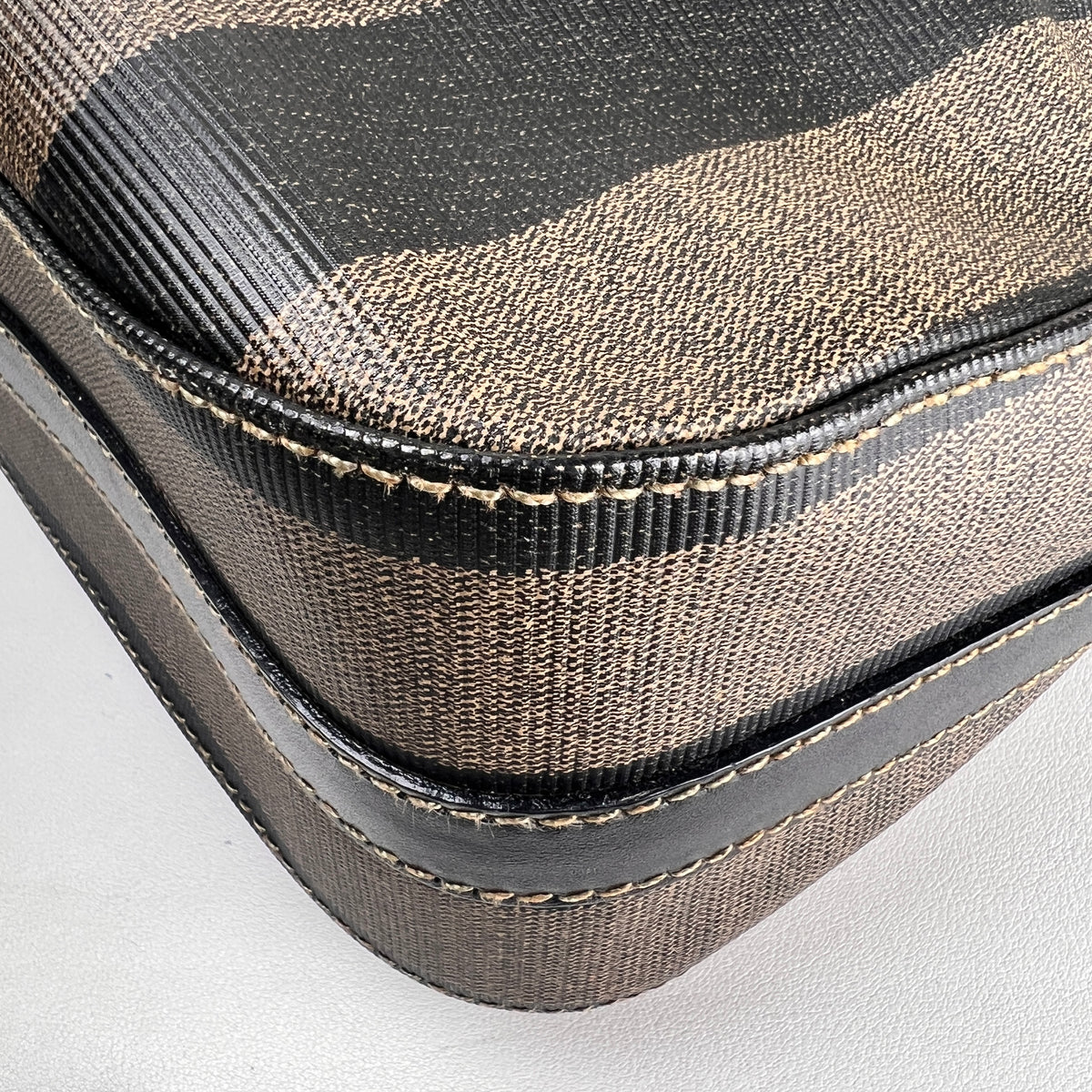 Fendi Handle Bags A-18980
