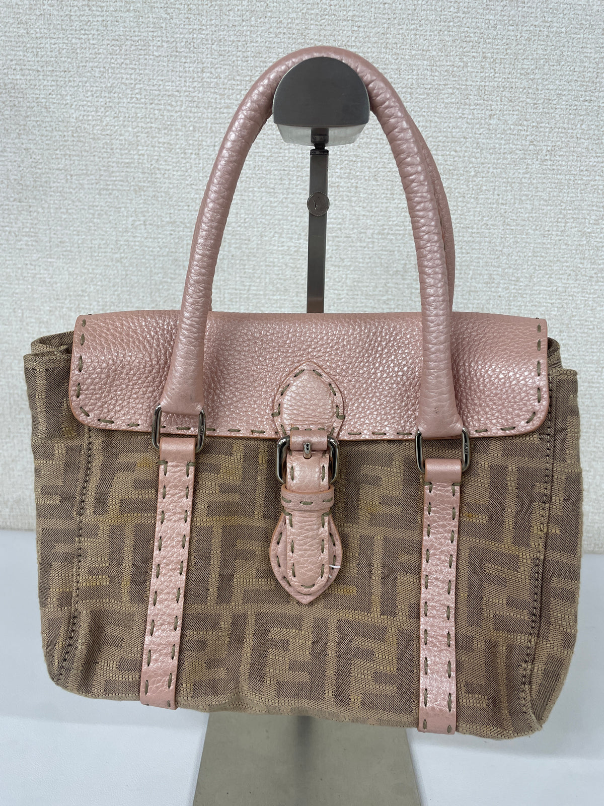 Fendi Pink Tote Bags A-18998