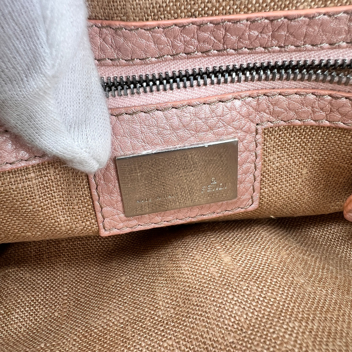 Fendi Pink Tote Bags A-18998
